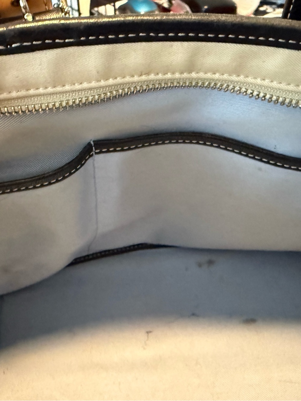 Coach tan and black zip top tote bag - Picture 5 of 5